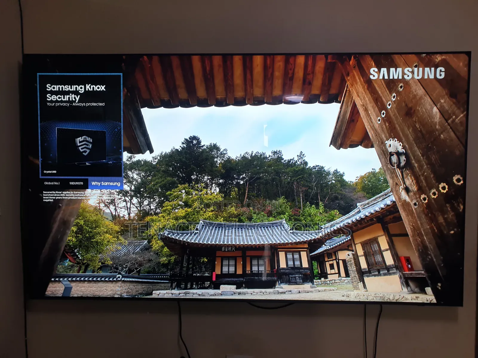98"Samaung Crystal Uhd HDR Smart Satellite Tv
