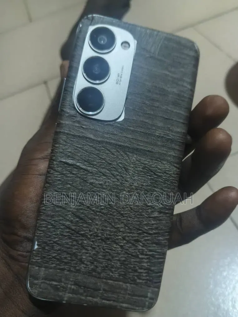 Tecno Spark 40 Pro+ 128 GB Silver