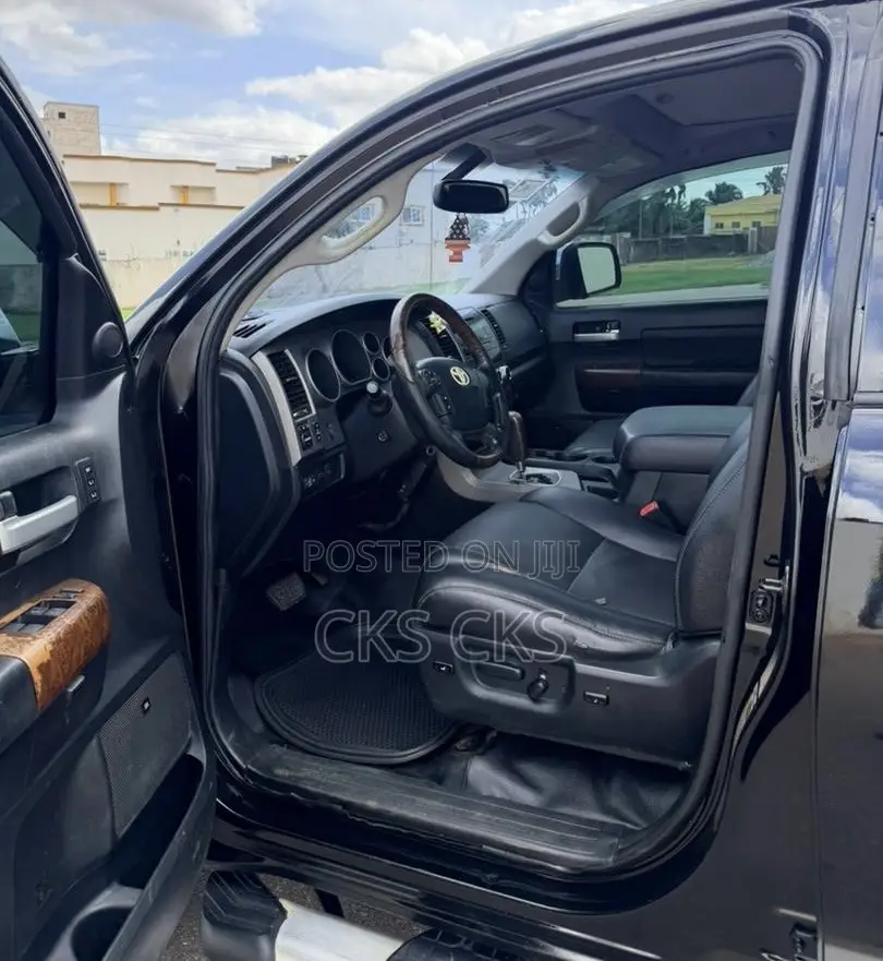 Toyota Tundra 2013 Black