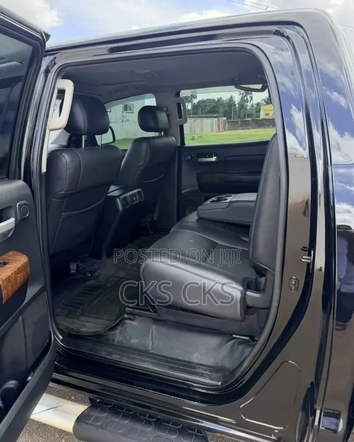Toyota Tundra 2013 Black