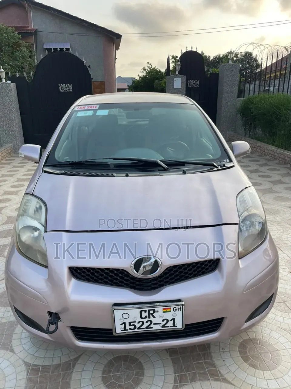 Toyota Vitz 2010 Beige