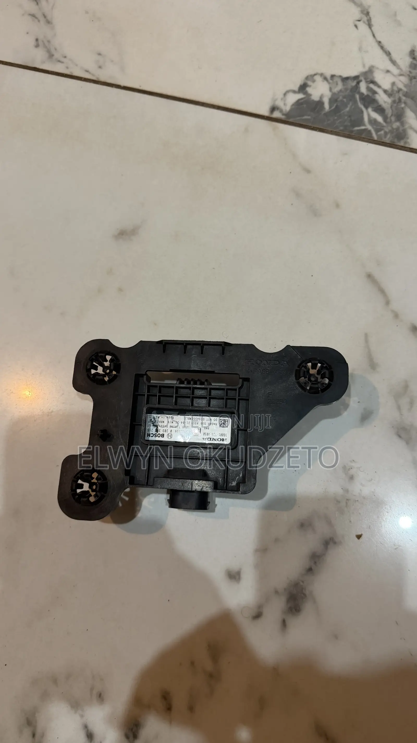 2019-2025 Acura RDX Radar Seat Locker