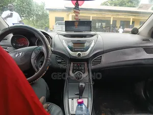 Hyundai Elantra 2013 Red