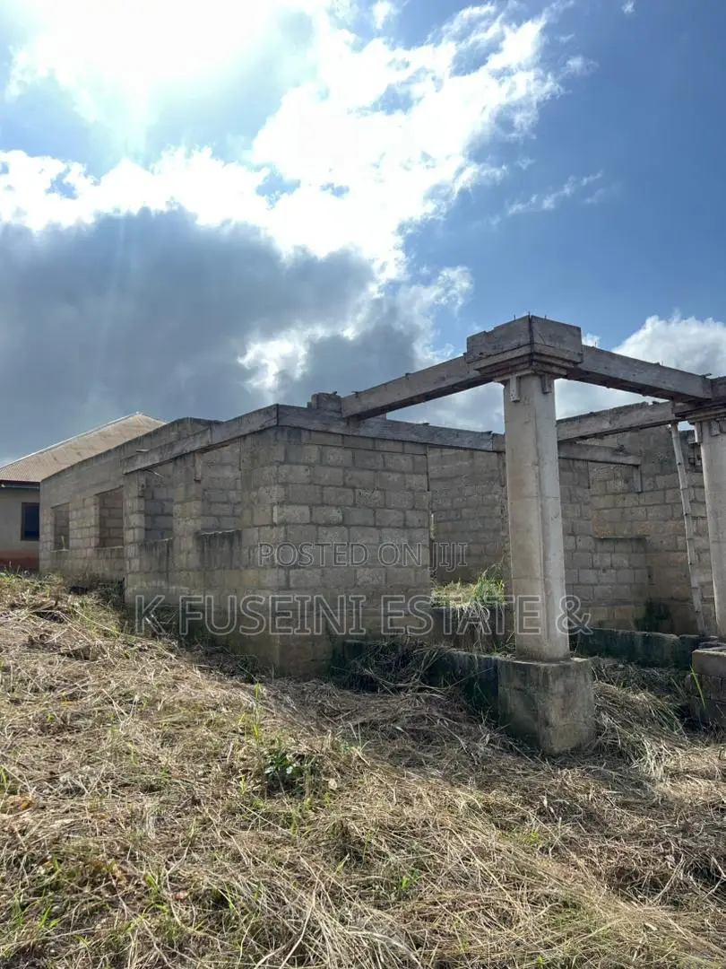 4bdrm House in K Fuseini Estate, Bekwai Municipal for sale