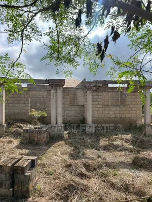 4bdrm House in K Fuseini Estate, Bekwai Municipal for sale
