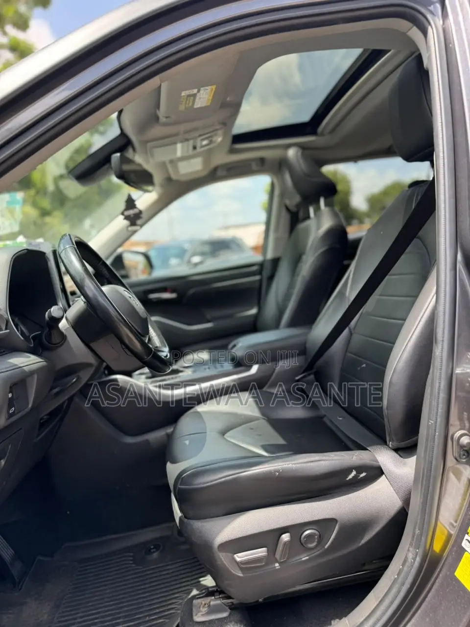Toyota Highlander XLE 2022 Gray