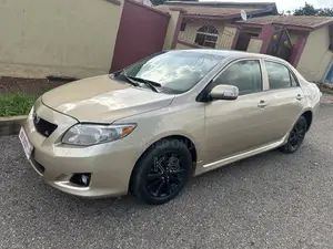 Toyota Corolla 2018 White