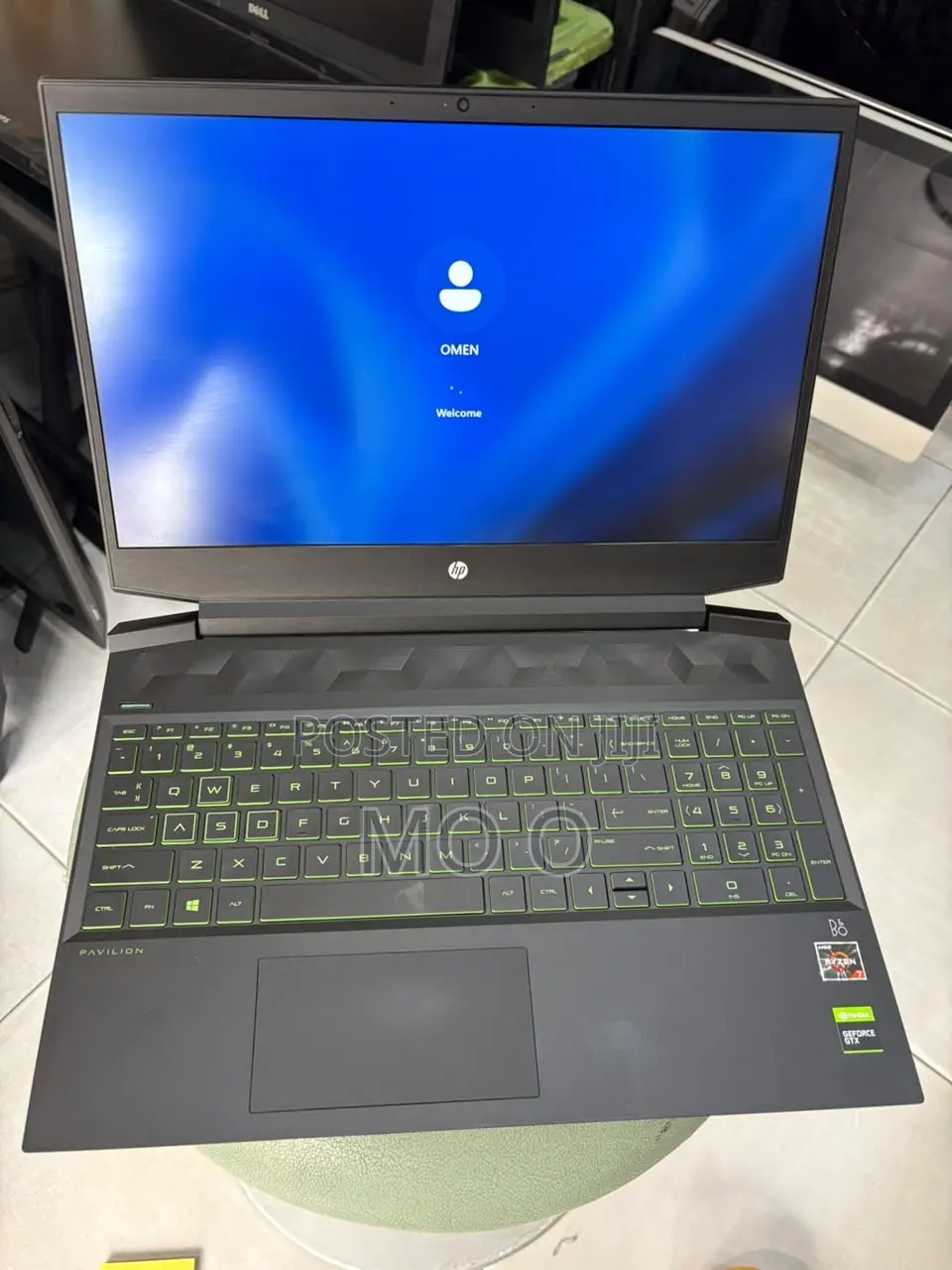 Laptop HP Omen 15 16GB AMD Ryzen 7 SSD 512GB