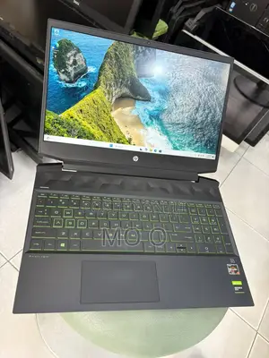 Laptop HP Omen 15 16GB AMD Ryzen 7 SSD 512GB