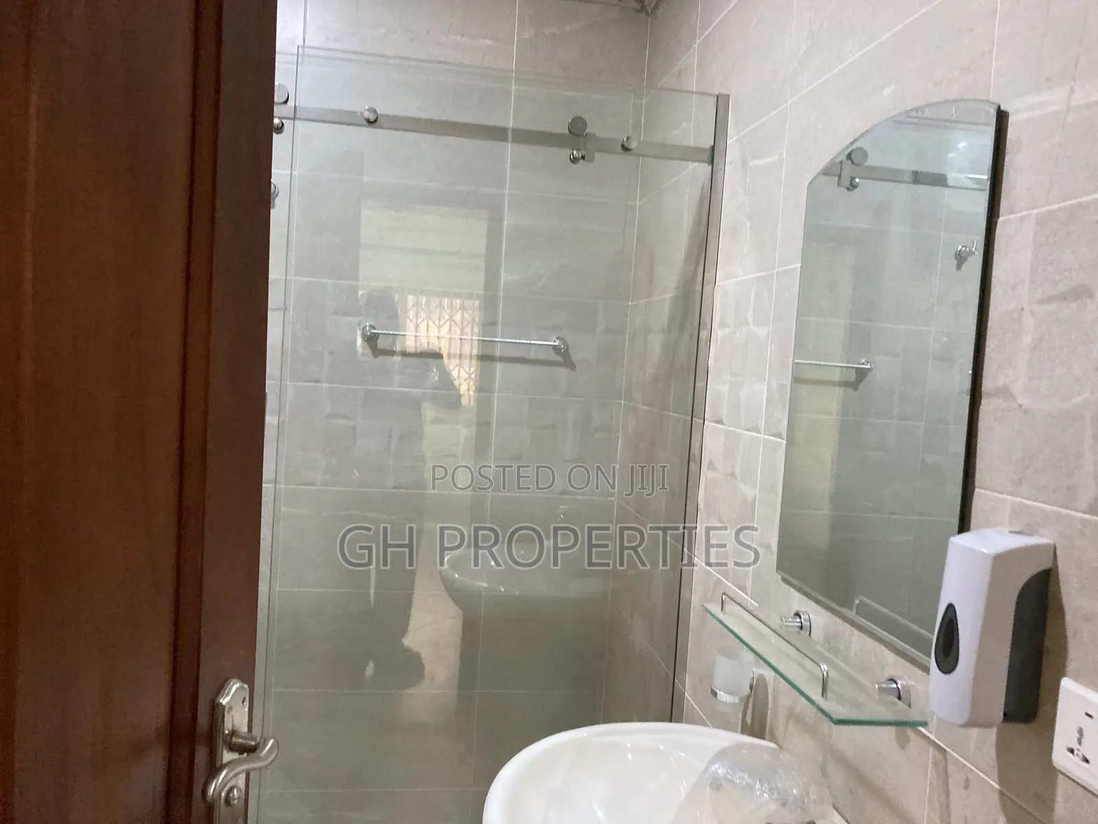 2bdrm Apartment in Daban., Kumasi Metropolitan for rent