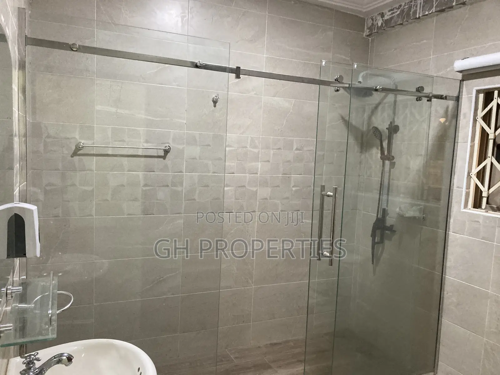 2bdrm Apartment in Daban., Kumasi Metropolitan for rent
