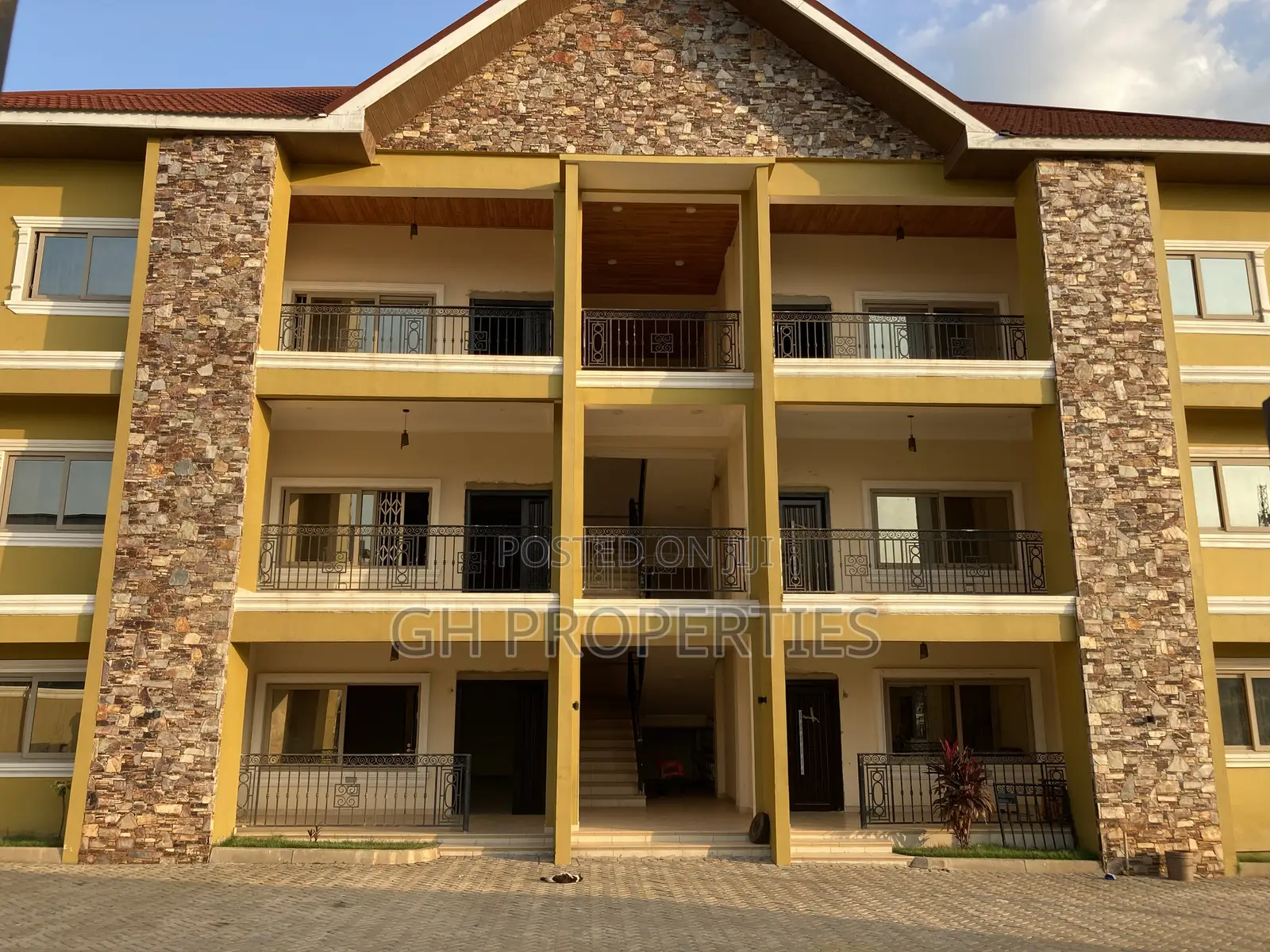 2bdrm Apartment in Daban., Kumasi Metropolitan for rent