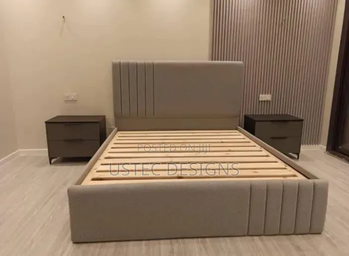 Luxury Beds With Side Drawers and Ottoman