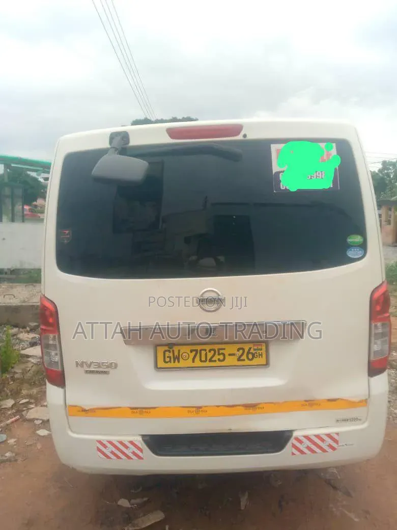 Nissan Caravan (Urvan) 2012 White