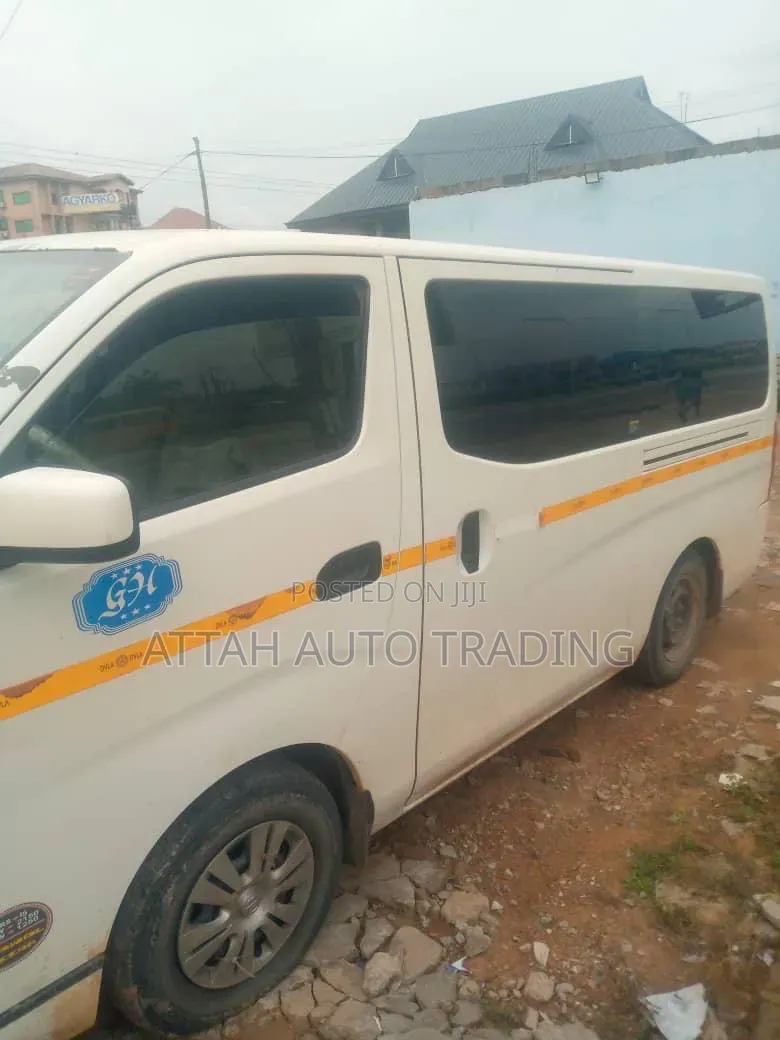 Nissan Caravan (Urvan) 2012 White