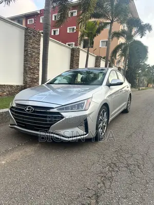 Hyundai Elantra Limited 2019 Gray