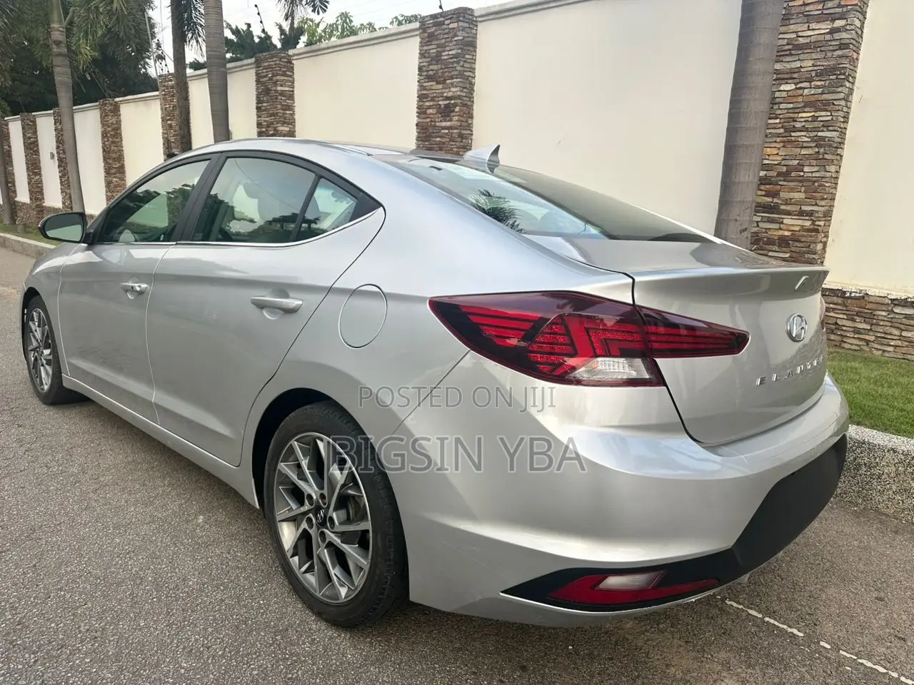 Hyundai Elantra Limited 2019 Gray