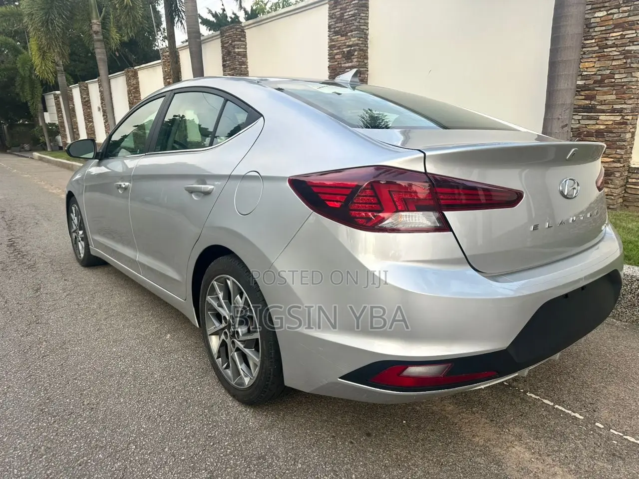 Hyundai Elantra Limited 2019 Gray