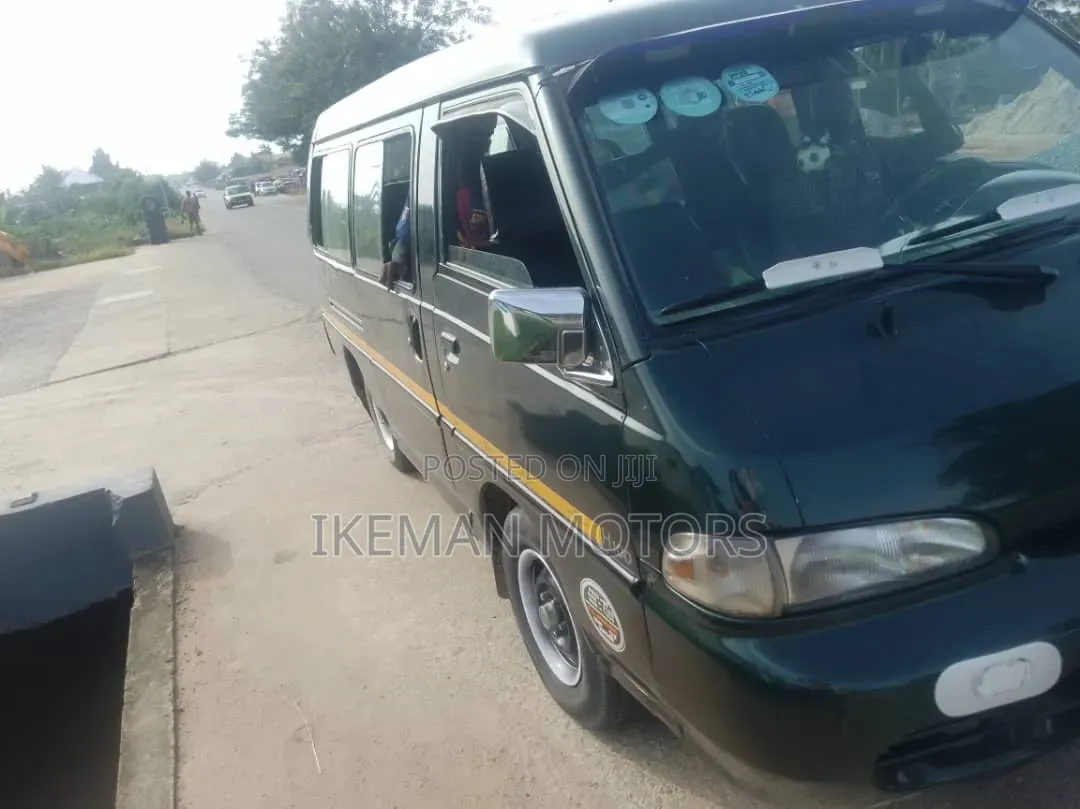 Hyundai H-100 2003 Green