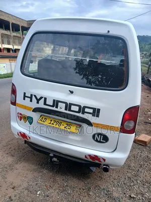 Hyundai H-100 2004 White