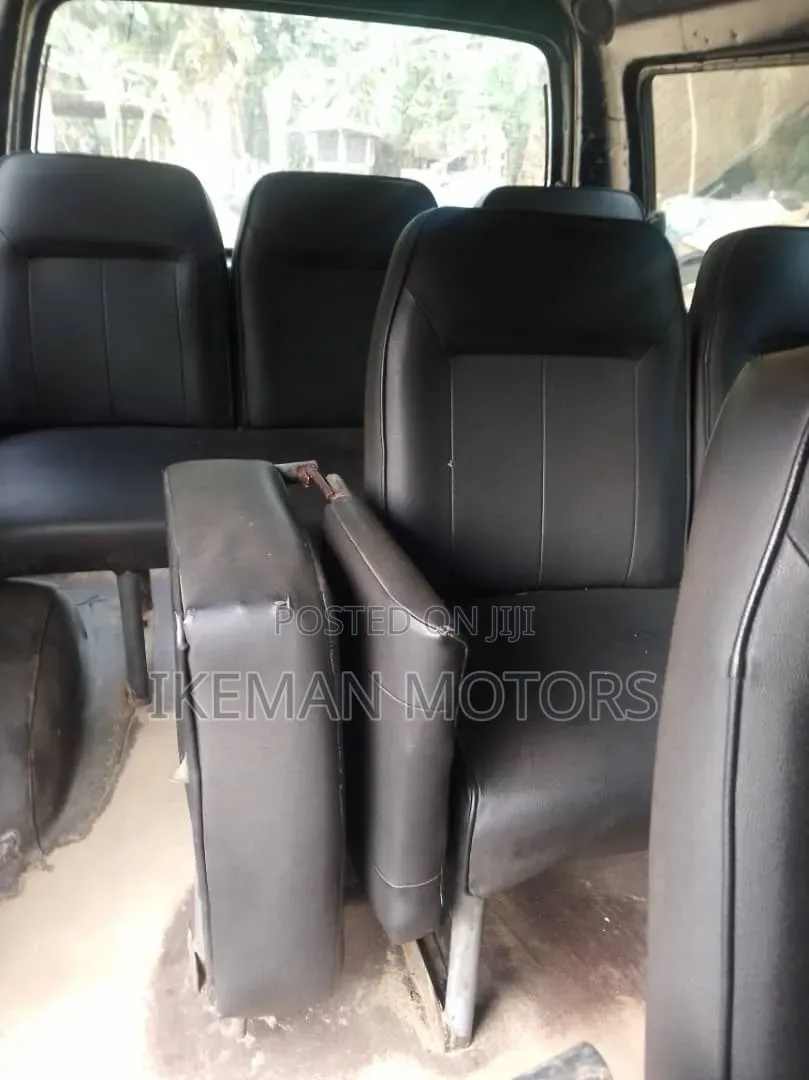 Hyundai H-100 2004 Blue