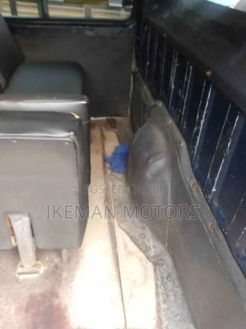 Hyundai H-100 2004 Blue