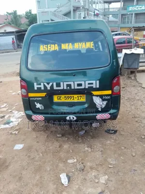 Hyundai H-100 2000 Green