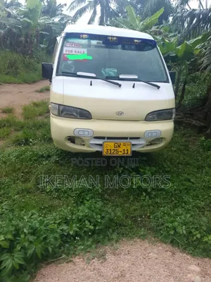 Hyundai H-100 2001 Yellow