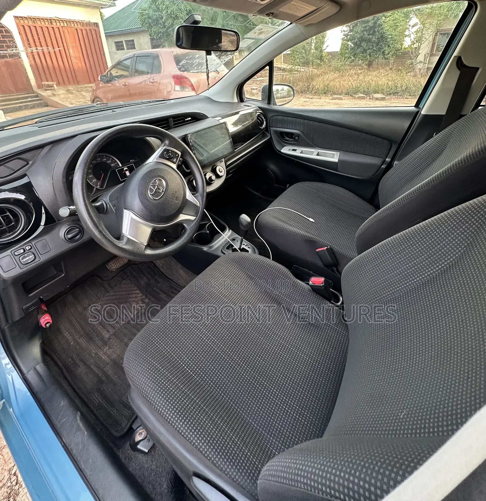 Toyota Vitz 1.3 FWD 5dr 2015