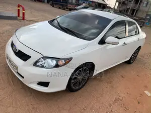 Toyota Corolla 2010 White
