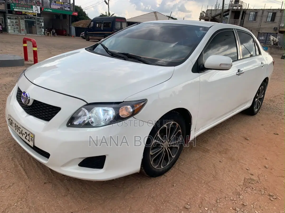 Toyota Corolla 2010 White