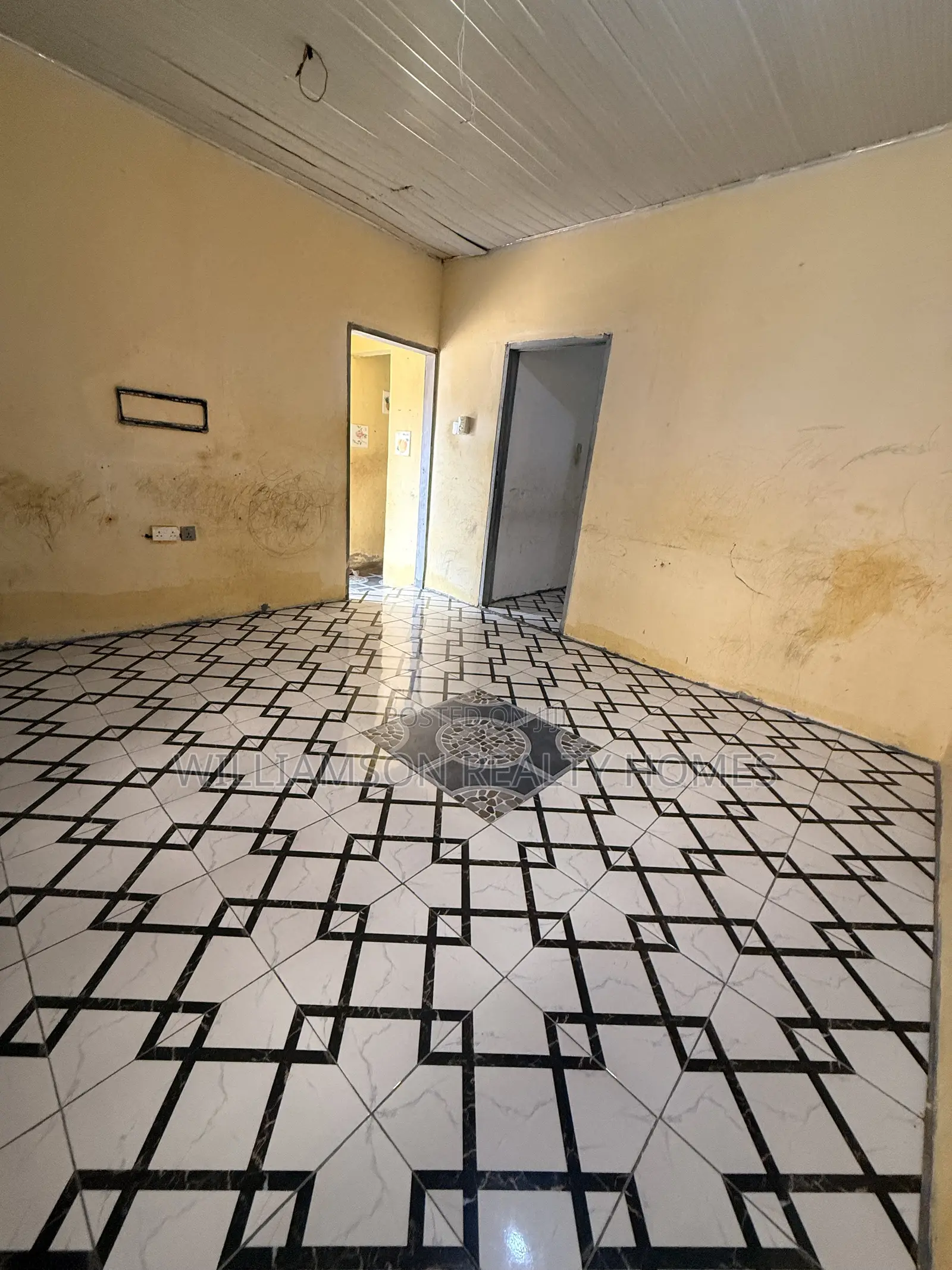 1bdrm Apartment in Community 18 Area, Spintex for rent