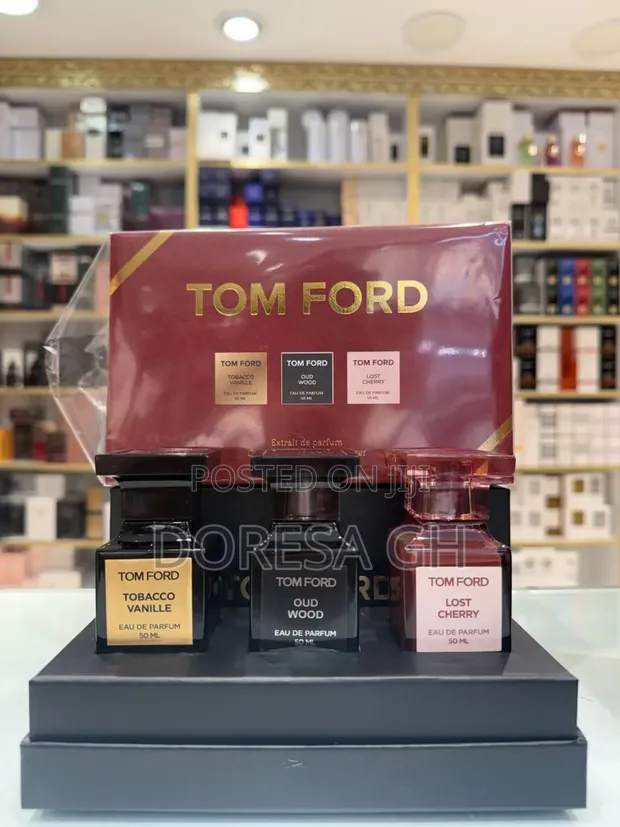 tobacco vanille or oud wood Tom Ford vs Vanille: The Better Scent? Lets talk about Tom Fords