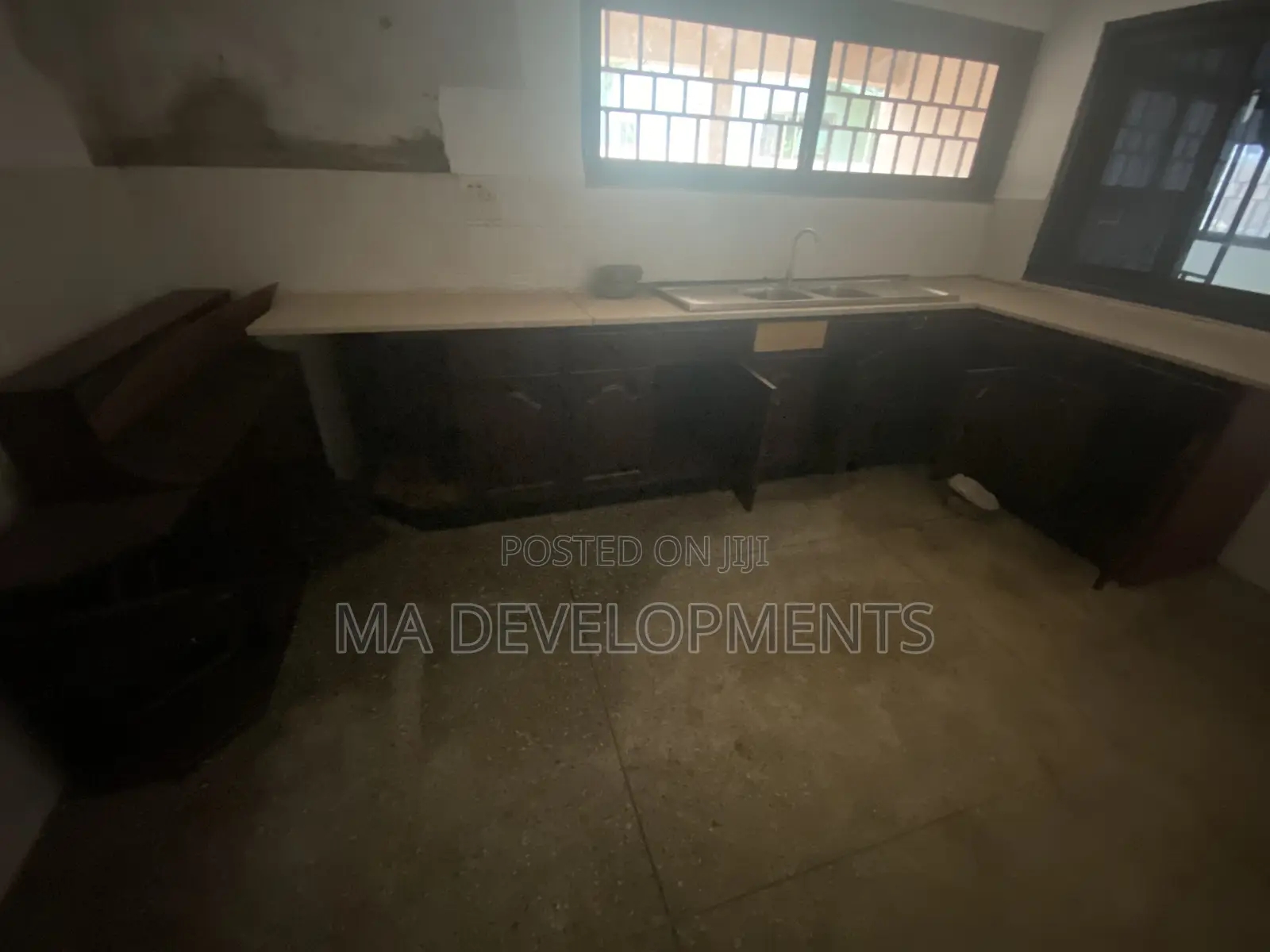 5bdrm House in Madev Realty, Tantra Hills for rent