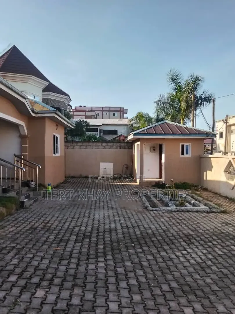 5bdrm House in Okpoi Goono, Teshie for rent