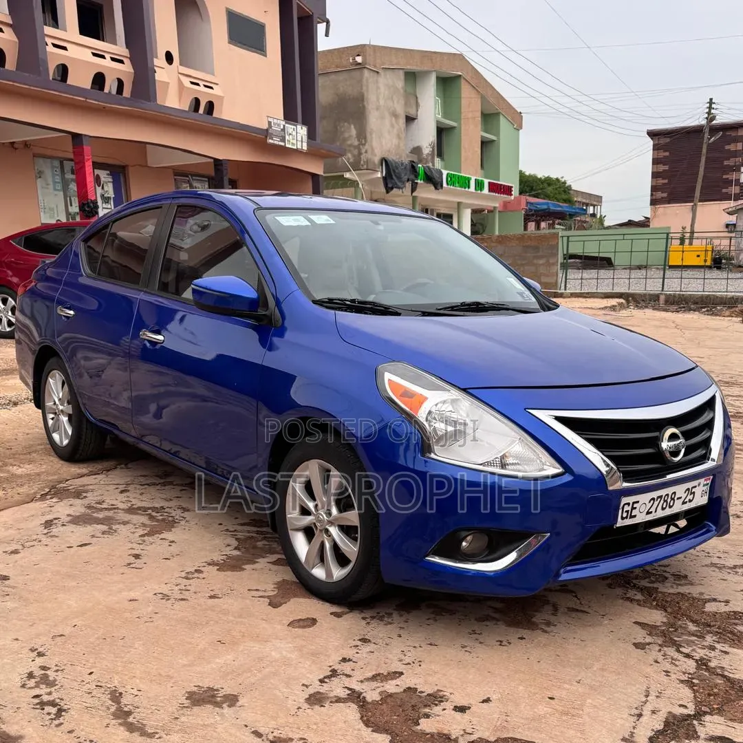 Nissan Versa 2017 Blue