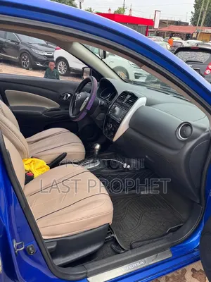 Nissan Versa 2017 Blue