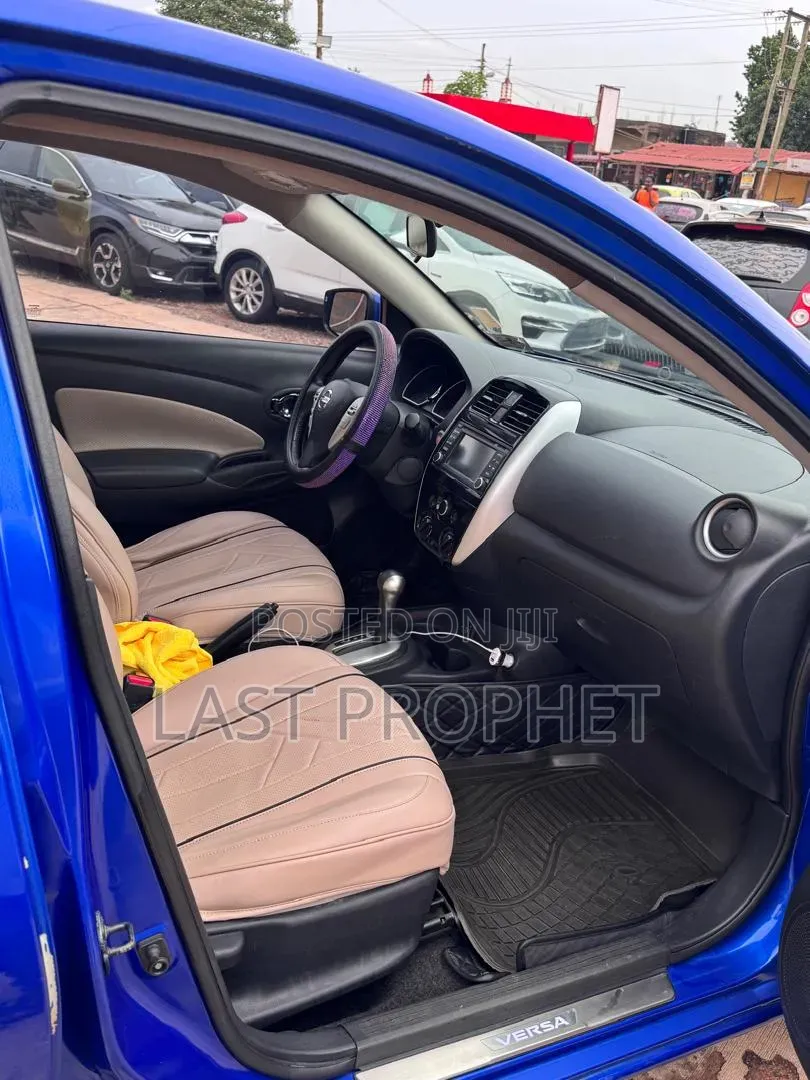 Nissan Versa 2017 Blue