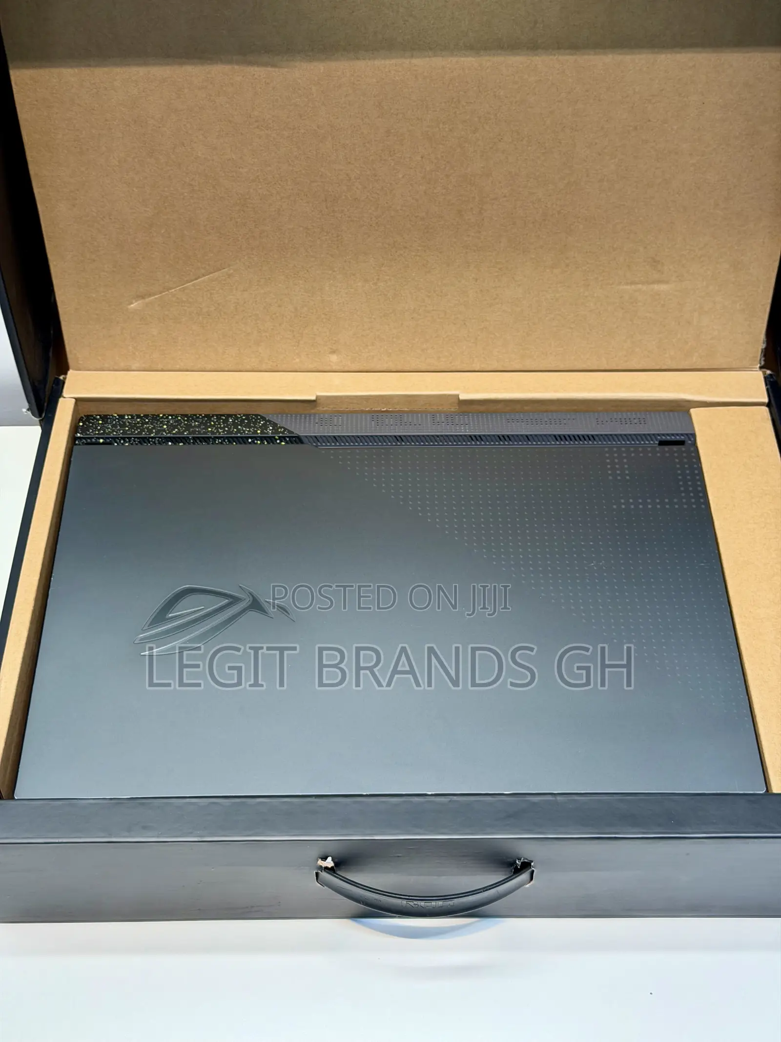 Laptop Asus ROG Strix G17 16GB AMD Ryzen 9 SSD 1T