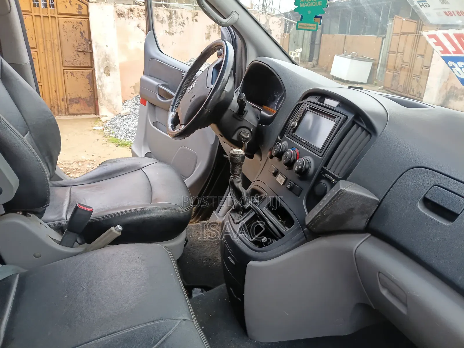 Nissan Caravan (Urvan) 2008 Black