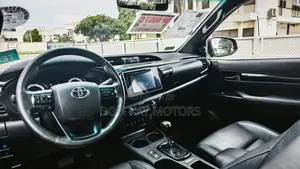 Toyota Hilux 2.5 Diesel 2020 Red