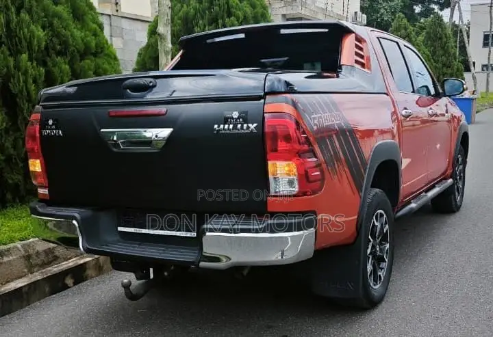 Toyota Hilux 2.5 Diesel 2020 Red