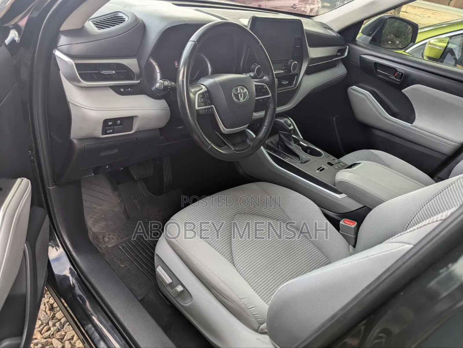 Toyota Highlander LE AWD 2023 Black