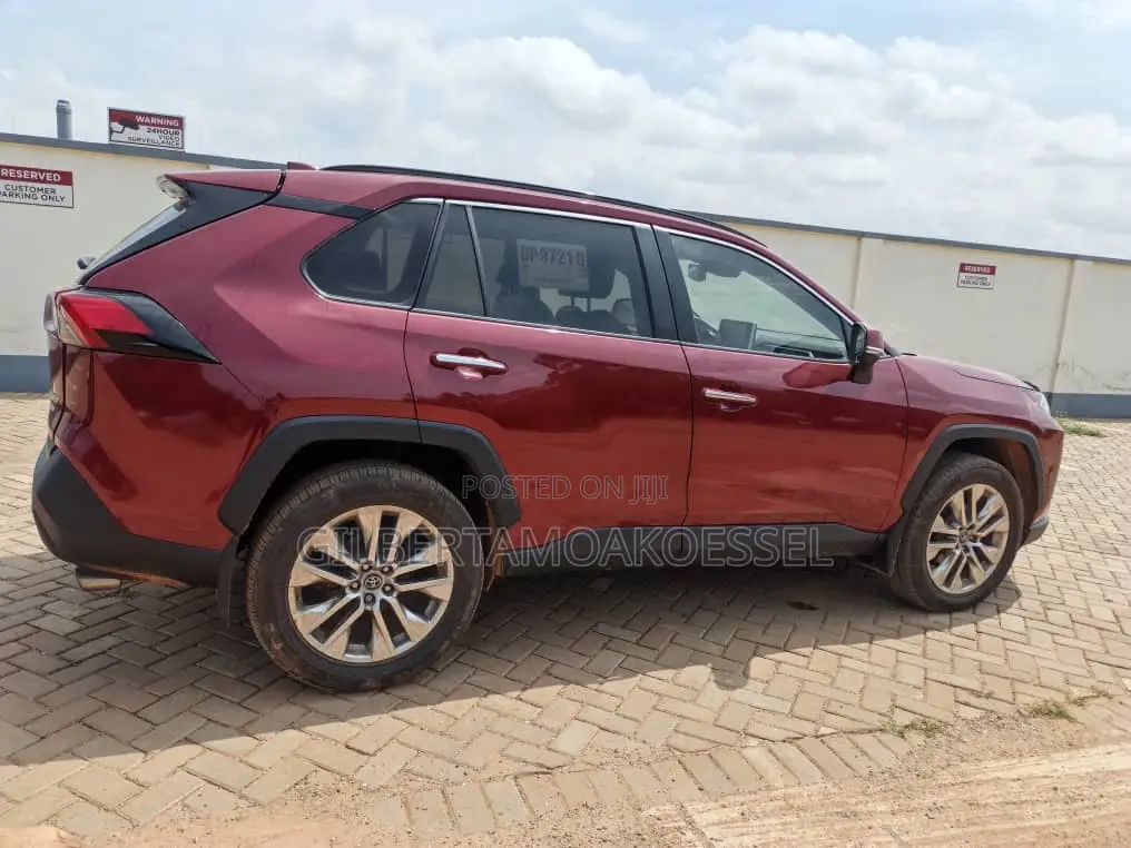 Toyota RAV4 2019 Red