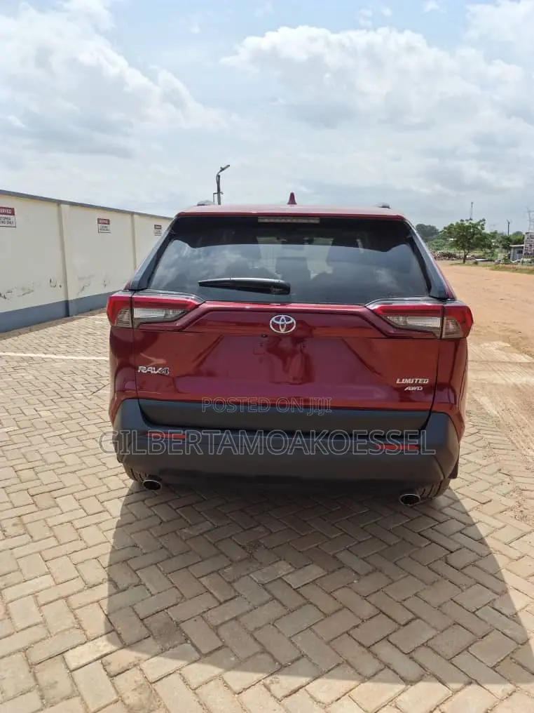 Toyota RAV4 2019 Red