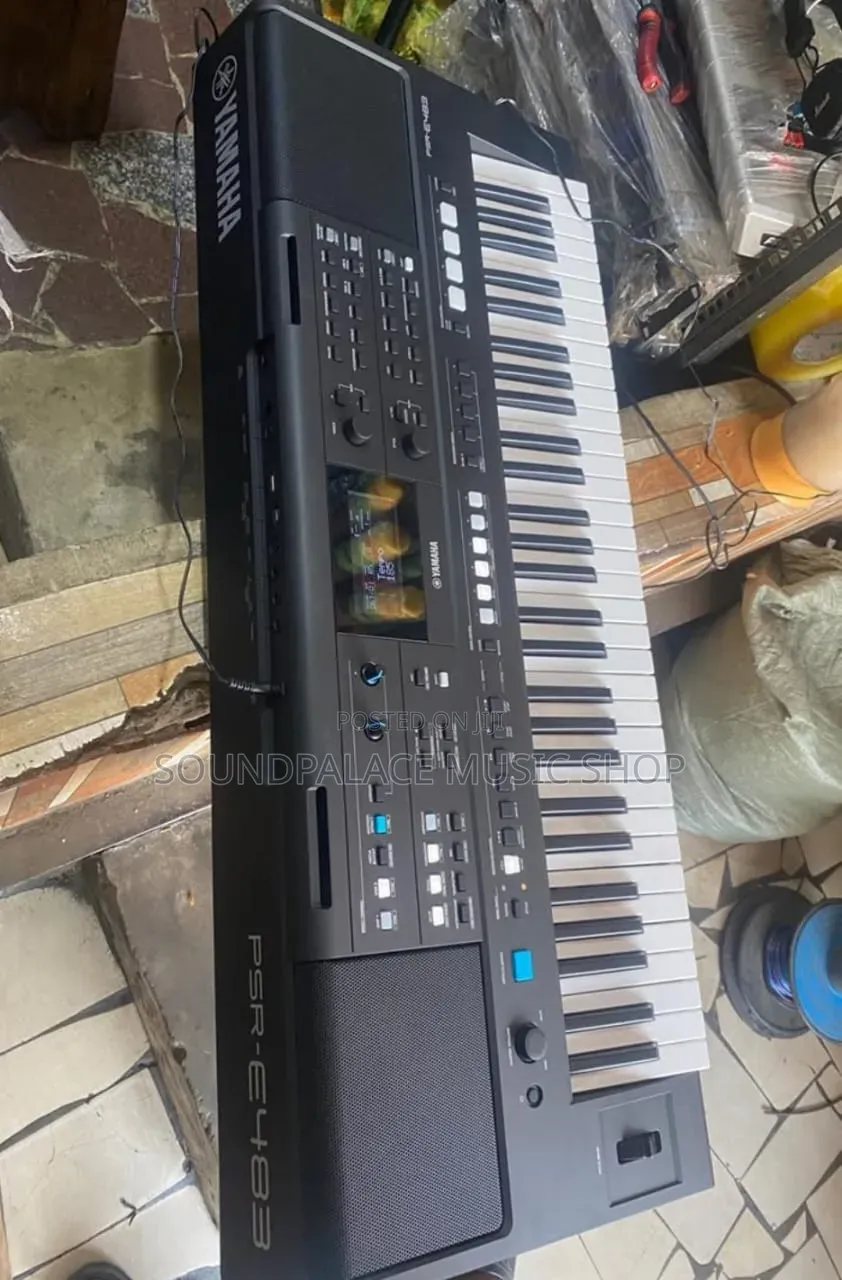 Yamaha PSR-E483 Portable Keyboard