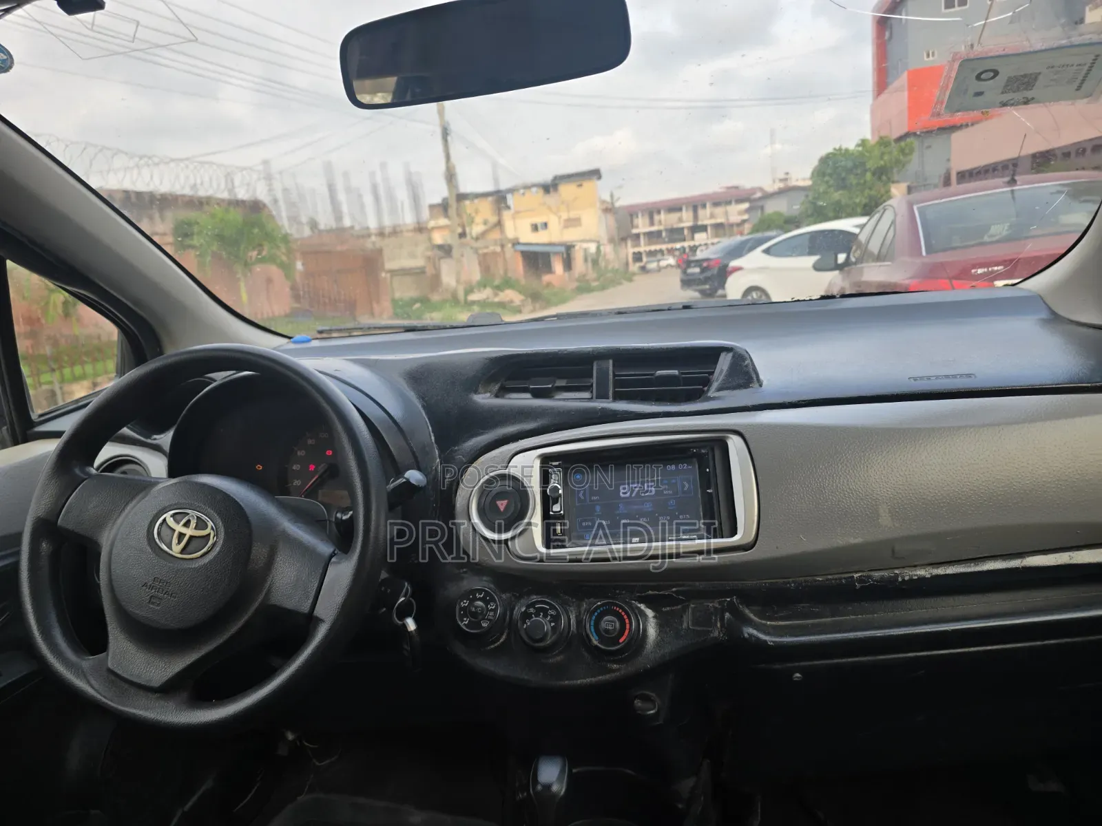 Toyota Vitz 2012 Silver