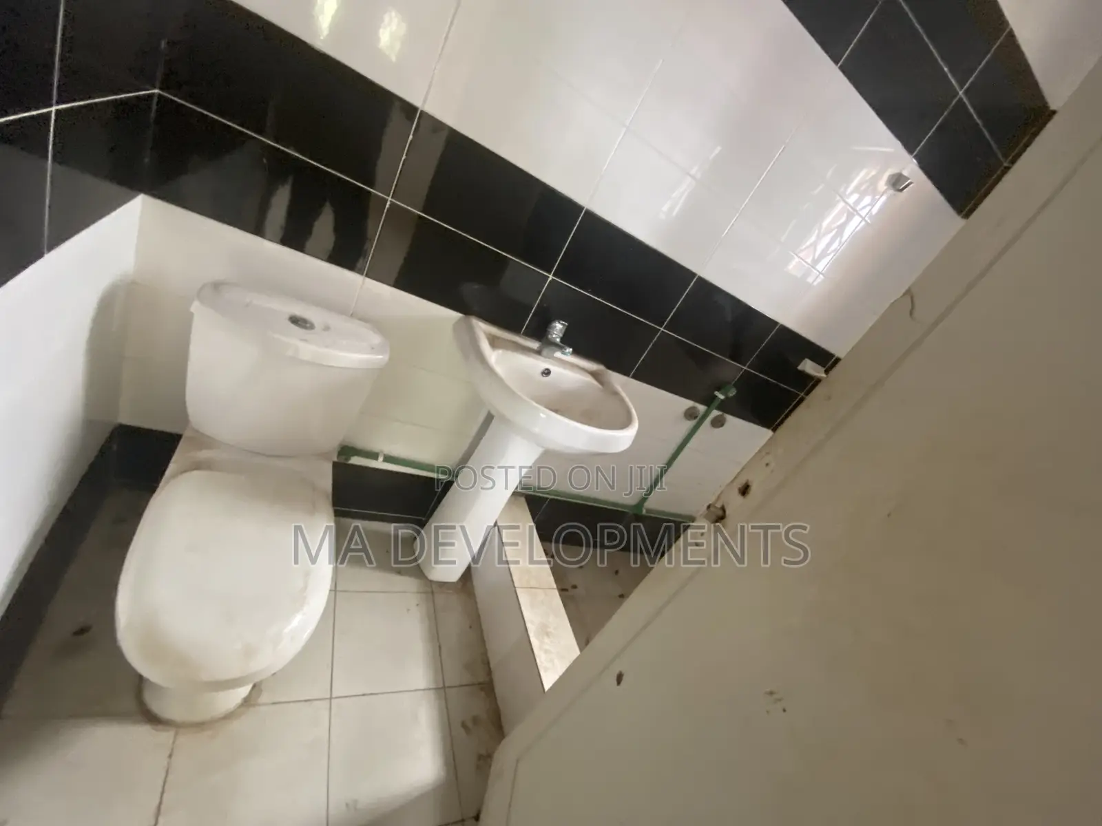 3bdrm Apartment in Madev Realty, Tantra Hills for rent