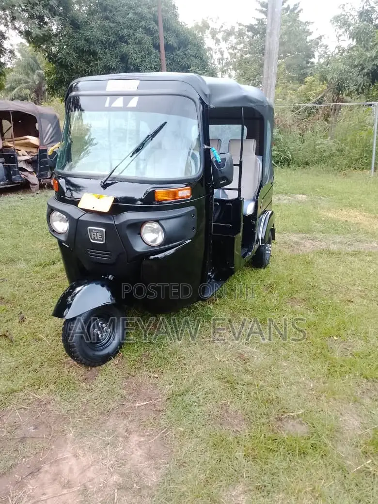 Bajaj RE 2022 Black