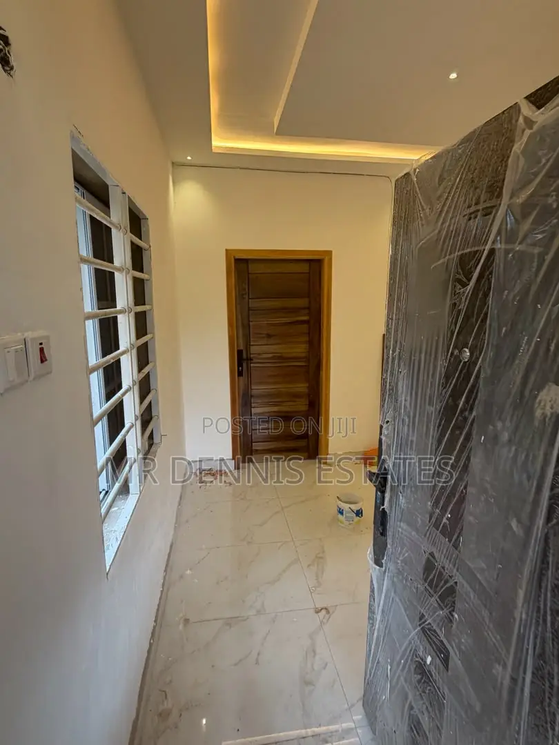 1bdrm Room & Parlour in Westhills, Weija Junction for rent